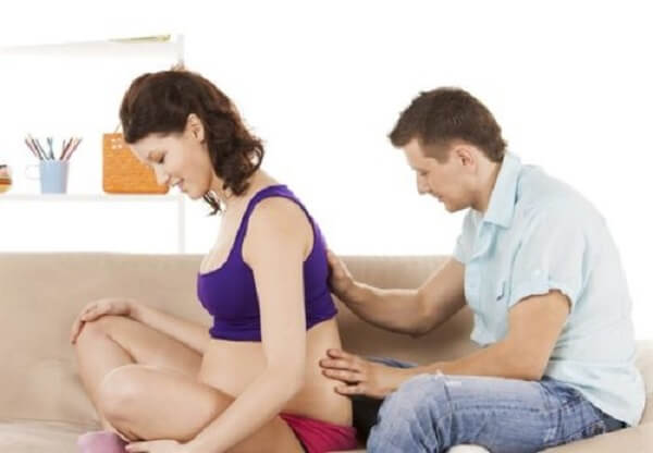 Bà bầu có nên xoa lưng?