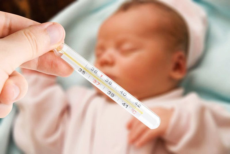 Mẹo hay bấm huyệt giúp trẻ hạ sốt